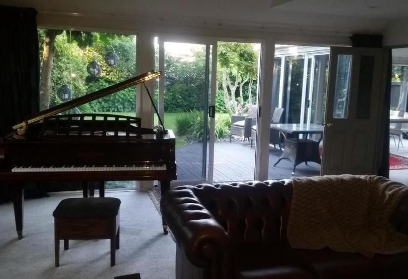 민박 Berni S Boutique Bnb