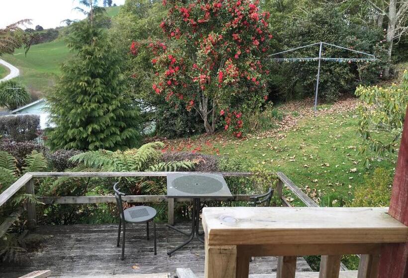 민박 Waitomo Caves Guest Lodge