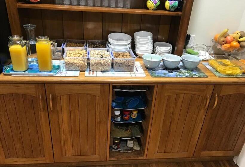 민박 Waitomo Caves Guest Lodge