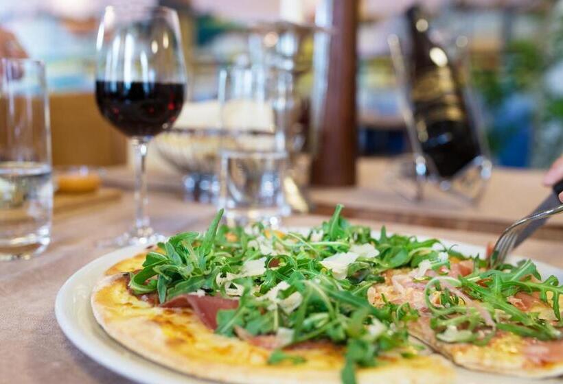 هتل Gasthof Zum Mohren