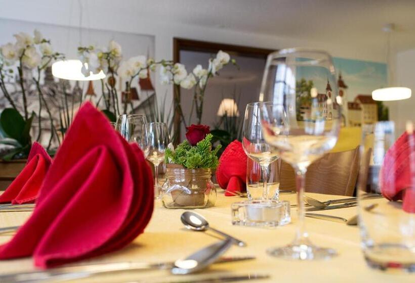 هتل Gasthof Zum Mohren