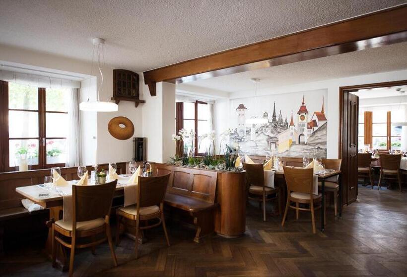 هتل Gasthof Zum Mohren