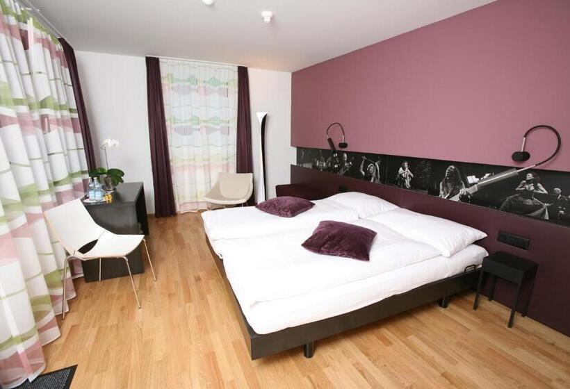 هتل Gasthof Zum Mohren