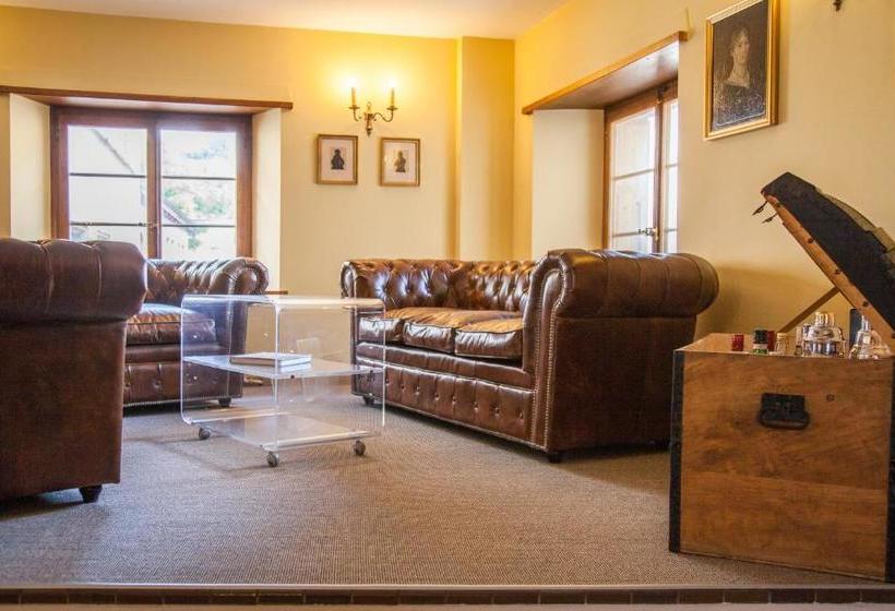 فندق Hôtel Les Vieux Toits