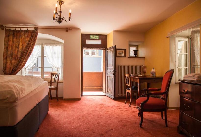 فندق Hôtel Les Vieux Toits