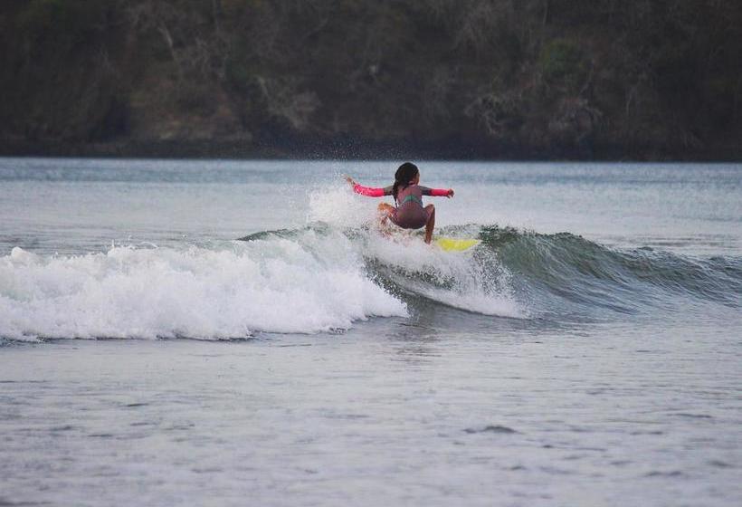 فندق Selina Pedasi