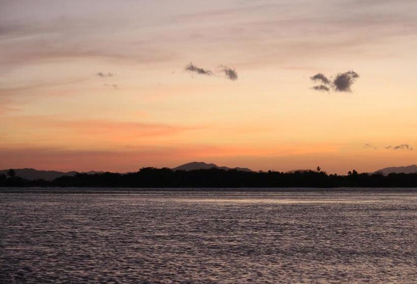 فندق Selina Pedasi