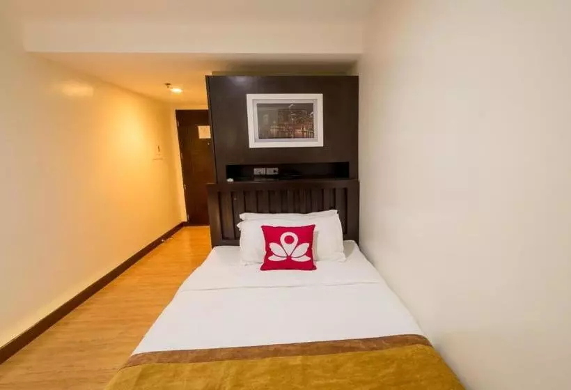 ホテル Zen Rooms Valdez Street