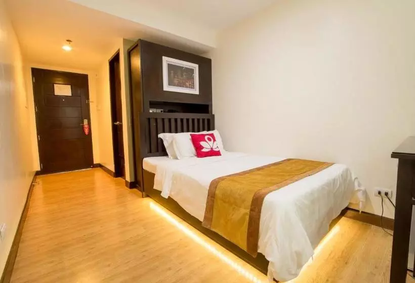 ホテル Zen Rooms Valdez Street