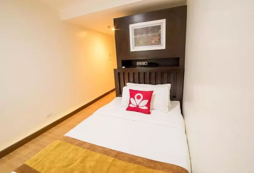 ホテル Zen Rooms Valdez Street