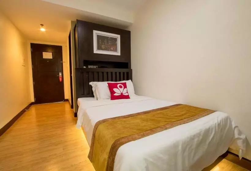 ホテル Zen Rooms Valdez Street