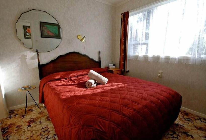 מוטל Karamea Farm Baches