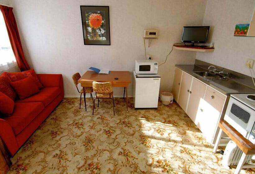 מוטל Karamea Farm Baches