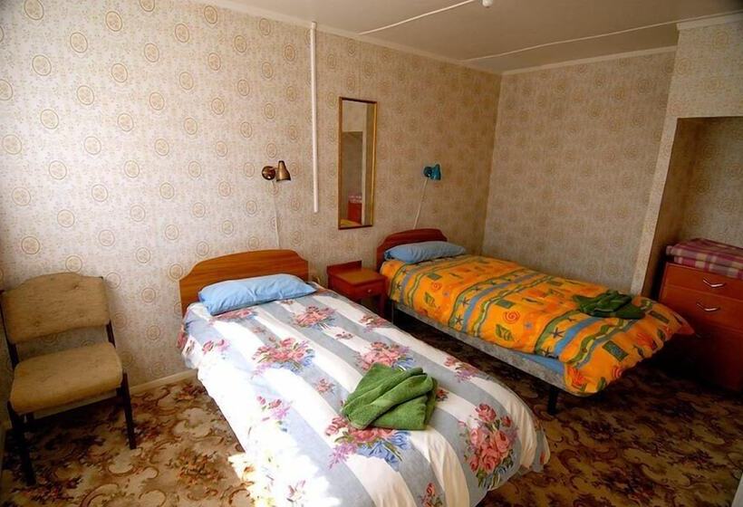 מוטל Karamea Farm Baches