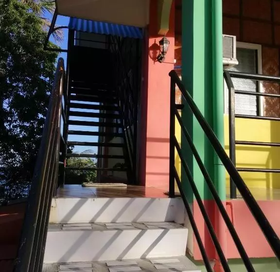 استراحتگاه Islet View Pension House