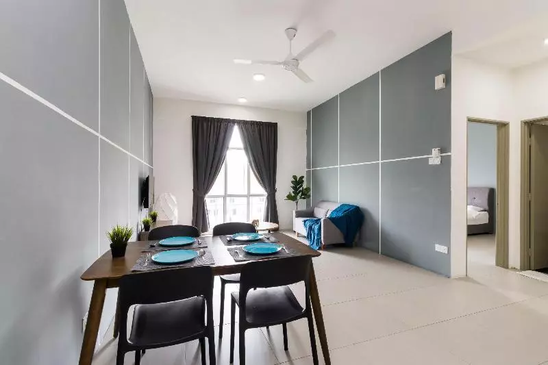 هتل Dreamscape Apartment @ Golden Hill