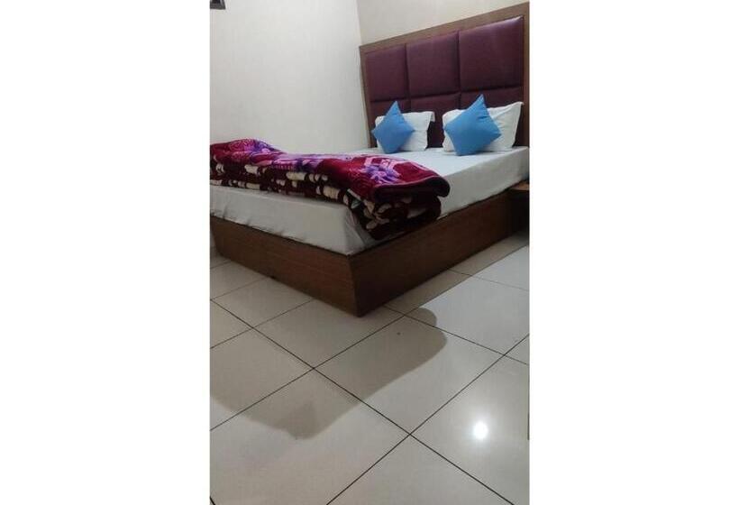 בית מלון כפרי Heavens Mahasu Villa By Grb