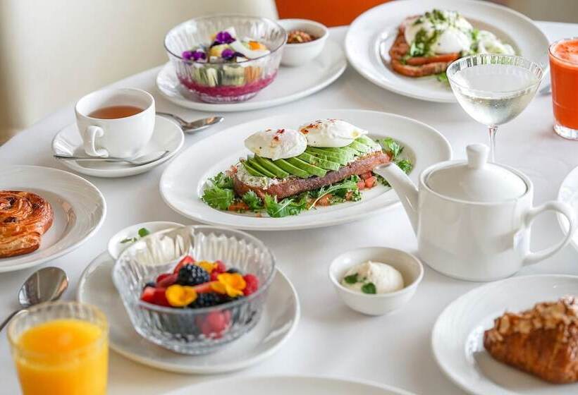 هتل The St. Regis Al Mouj Muscat Resort