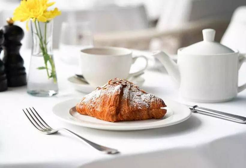 هتل The St. Regis Al Mouj Muscat Resort