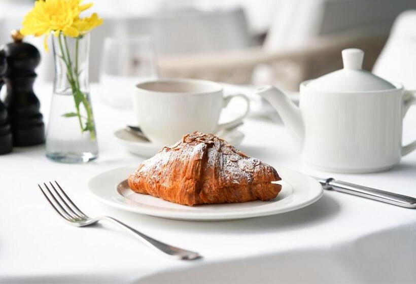 هتل The St. Regis Al Mouj Muscat Resort