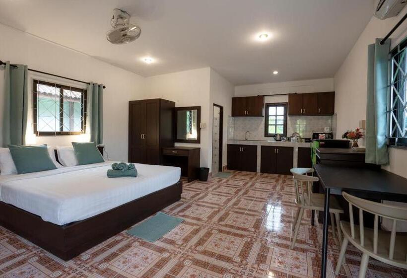 Lanta School Beach Resort