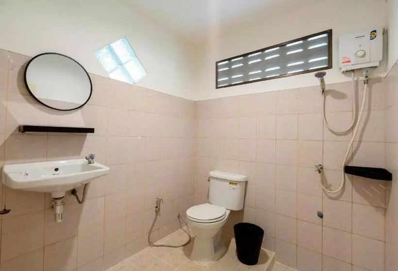 Lanta School Beach Resort