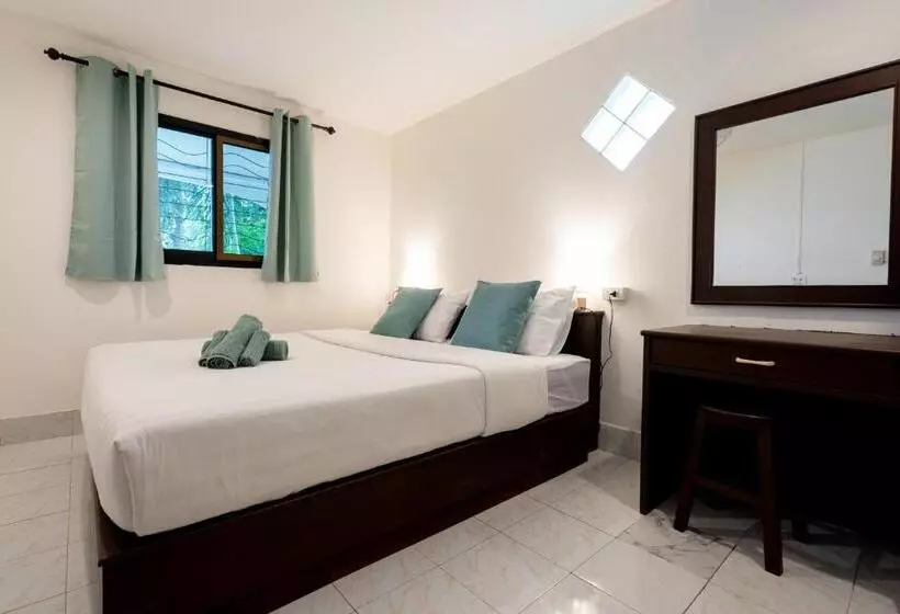 Lanta School Beach Resort