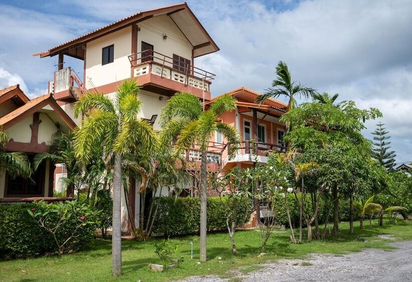 Lanta School Beach Resort