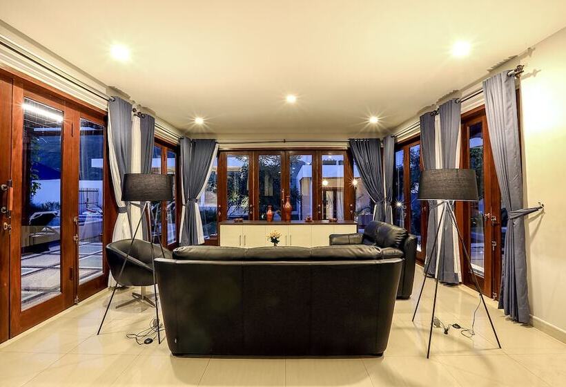 مبيت وإفطار Villa Luna