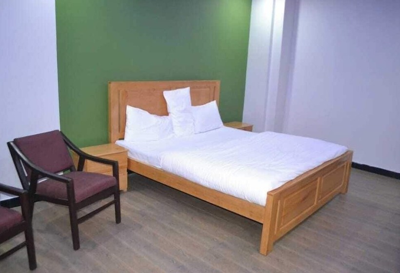 Green Valley Hotel & Restaurent