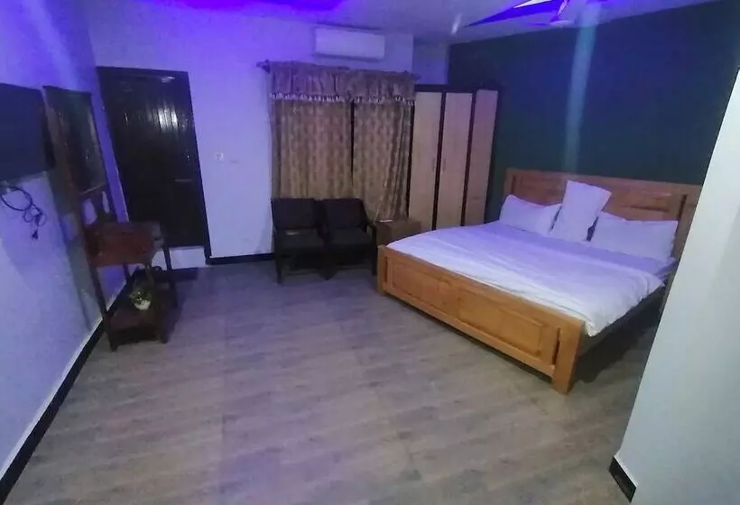 Green Valley Hotel & Restaurent