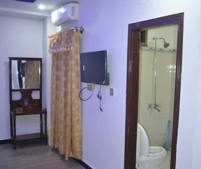 Green Valley Hotel & Restaurent