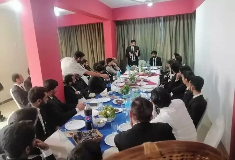 Green Valley Hotel & Restaurent