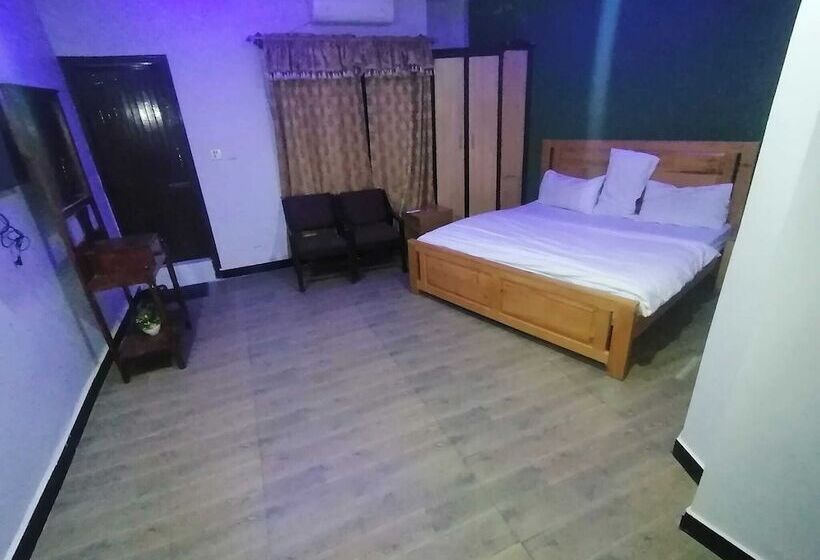 Green Valley Hotel & Restaurent