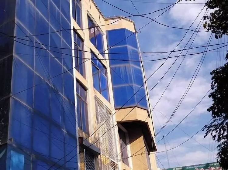 Green Valley Hotel & Restaurent