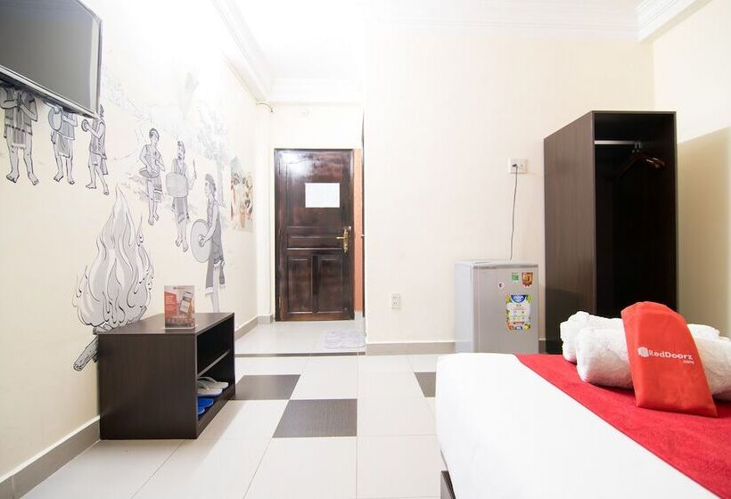 هتل Reddoorz @ Dang Thi Nhu Street