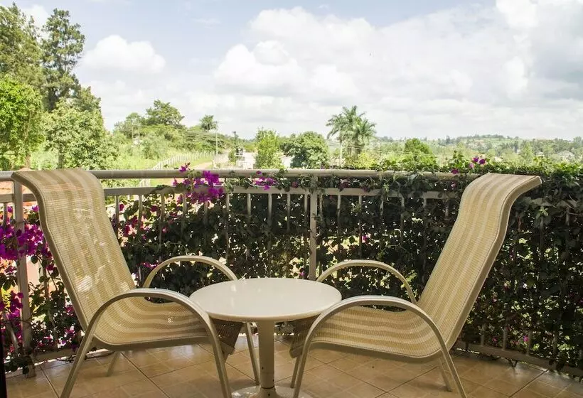 مسافرخانه Spannet Suites