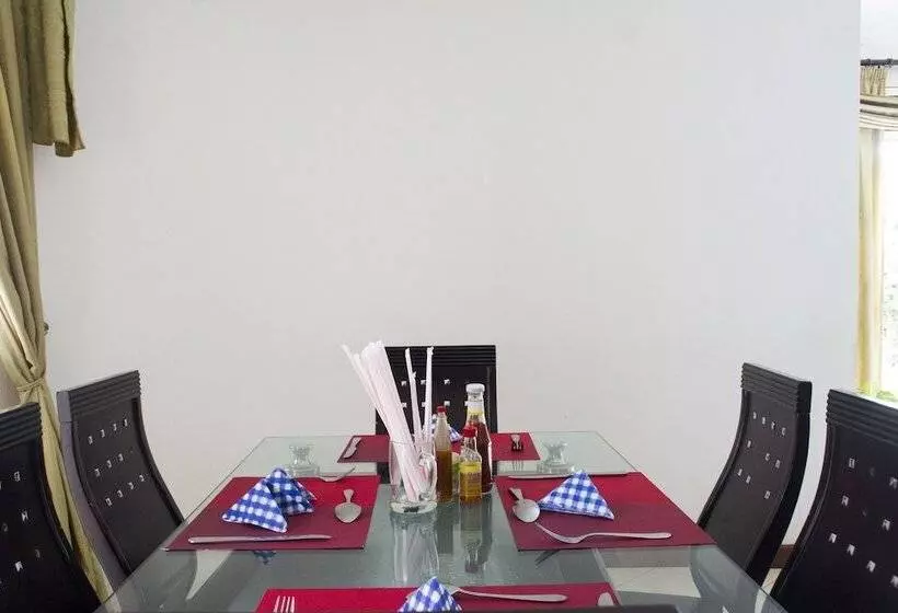 مسافرخانه Spannet Suites