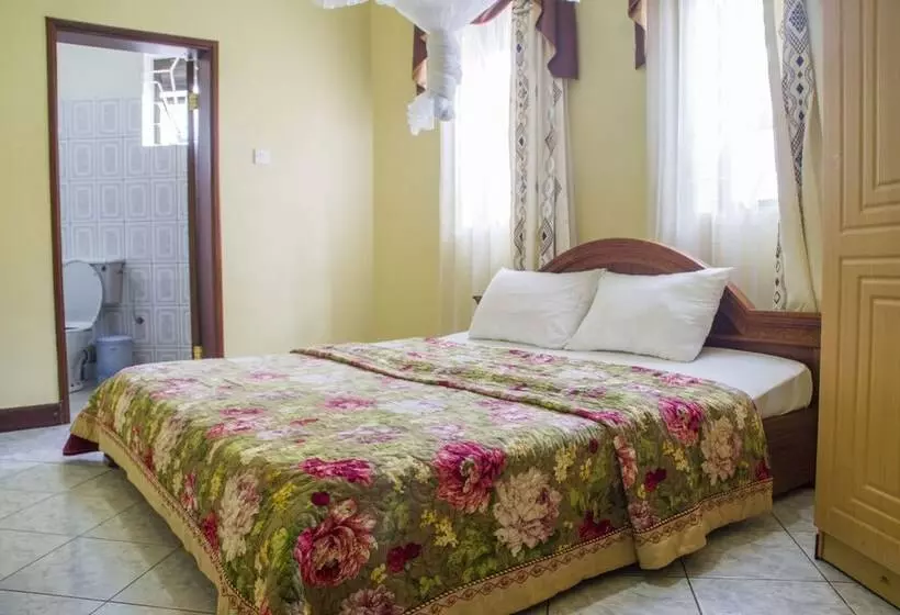 مسافرخانه Spannet Suites