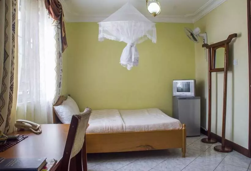 مسافرخانه Spannet Suites