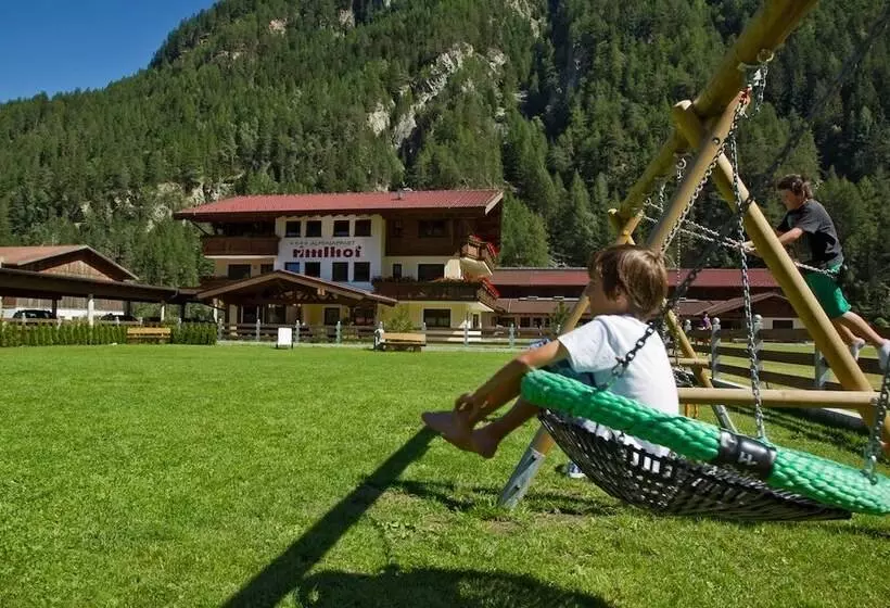 Hotelli A Casa Rimlhof