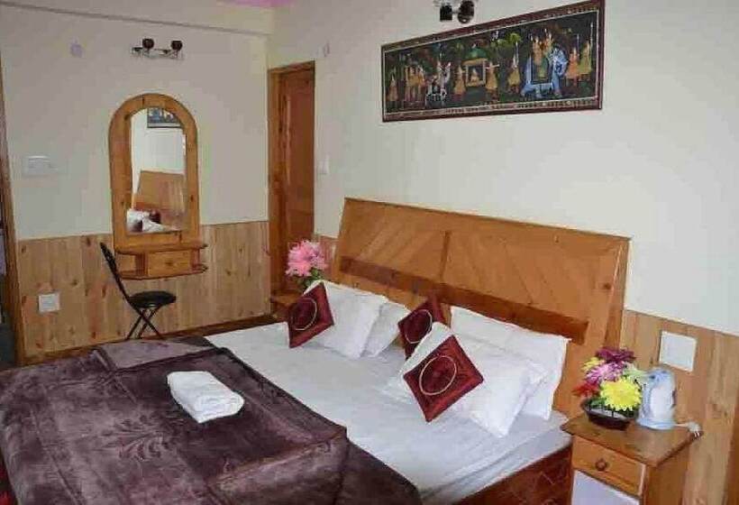 Отель Antriksh Cottage Manali