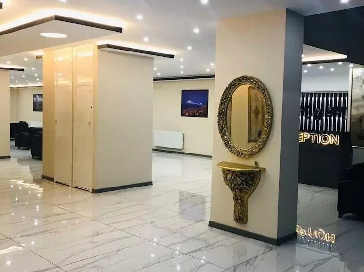 ホテル Atlihan Plus