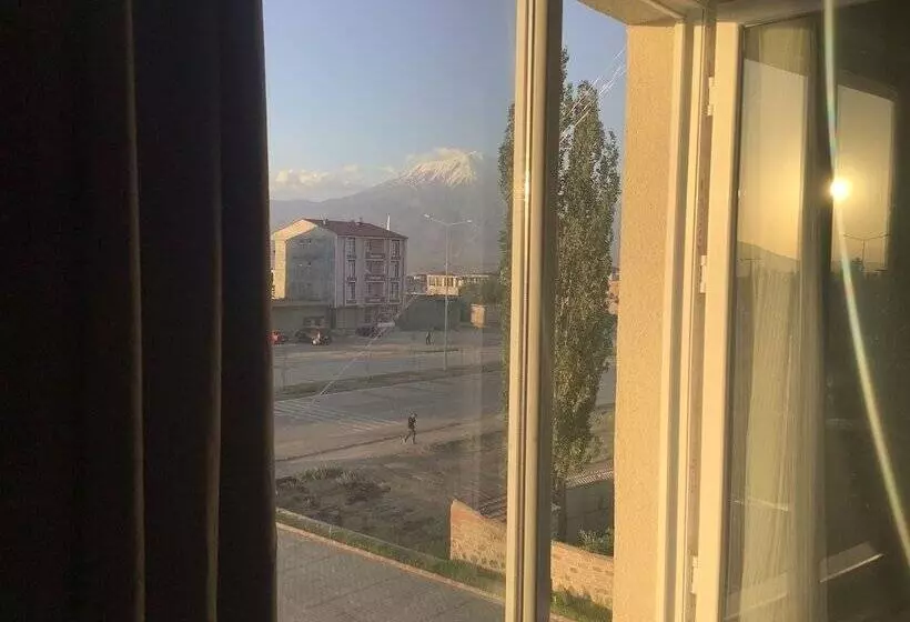 ホテル Atlihan Plus