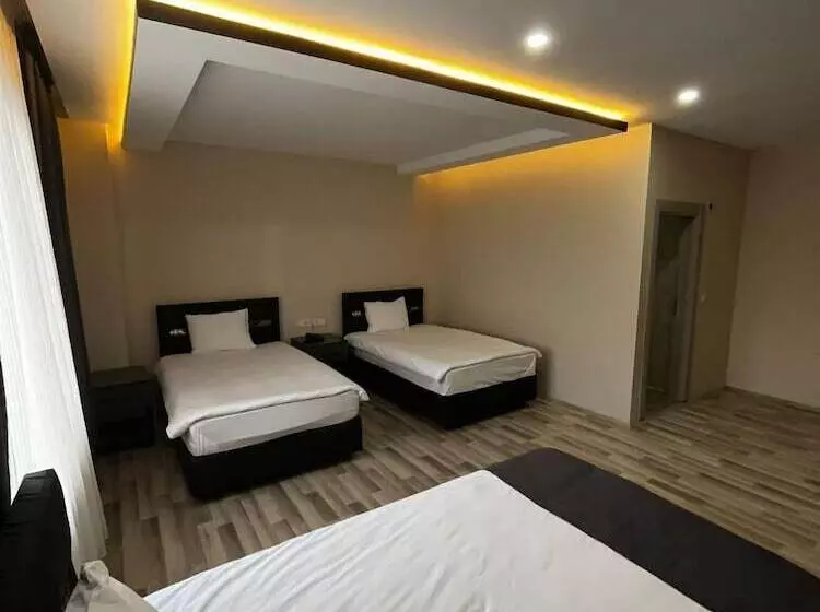 ホテル Atlihan Plus