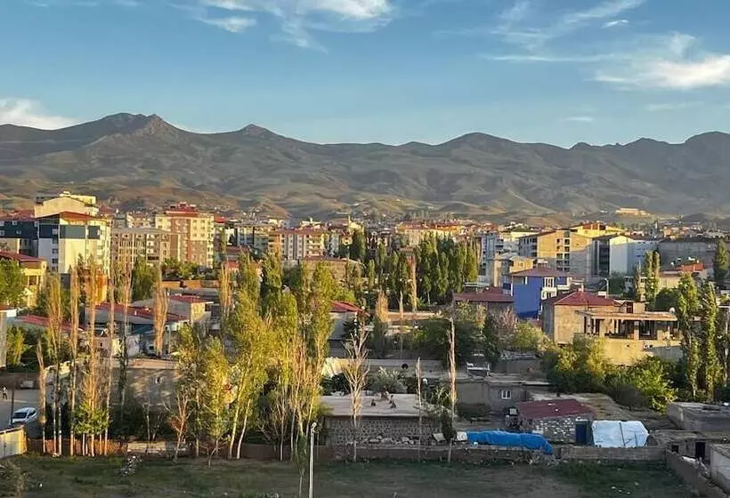 ホテル Atlihan Plus