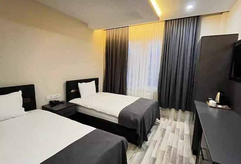 ホテル Atlihan Plus