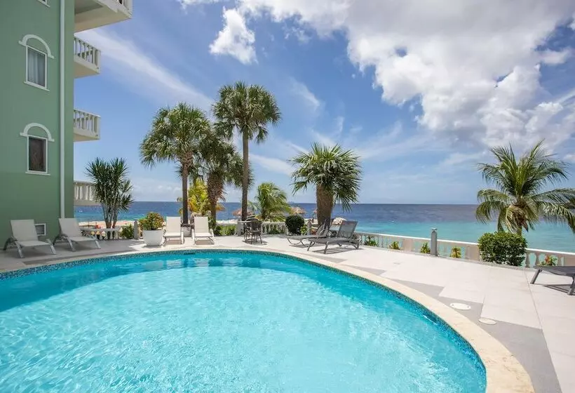 هتل Blue Bay Beach Apartments