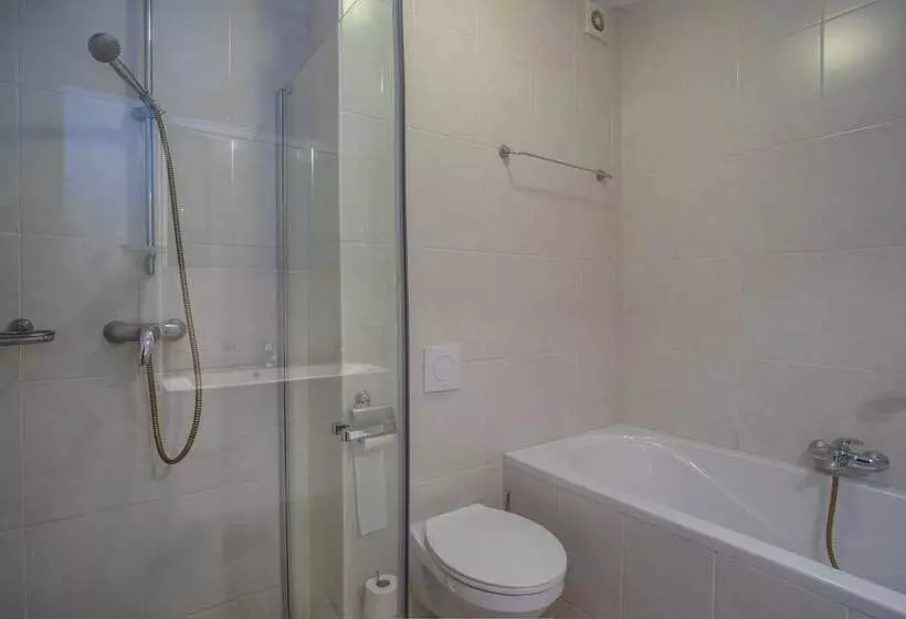 هتل Blue Bay Beach Apartments