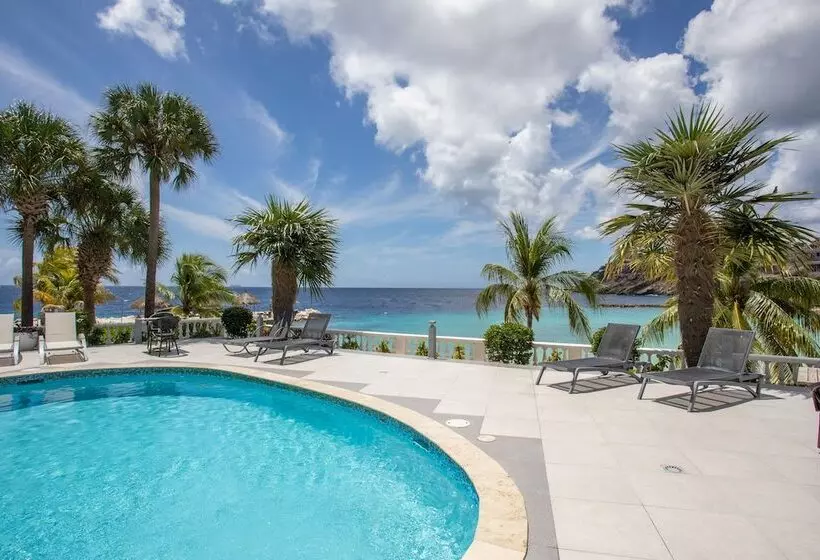 هتل Blue Bay Beach Apartments